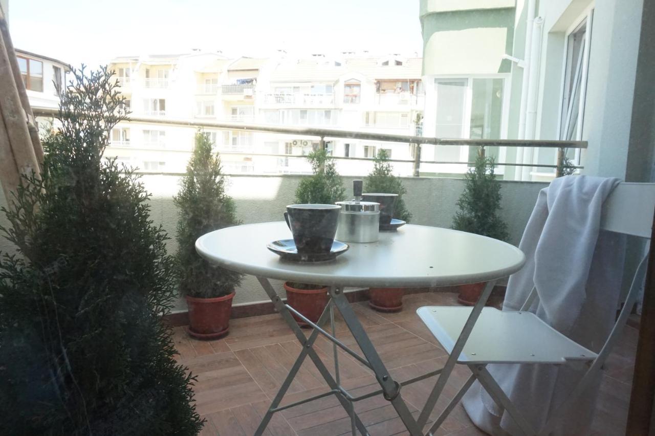 Bright, Comfortable And Cozy Apartment 부르가스 외부 사진